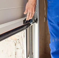 Exclusive Garage Door Service Farmingdale, NY 516-673-9321 - springs-side